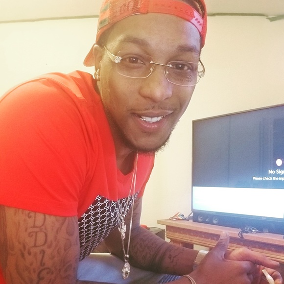 Meet your Posher, Ej - Picture 2 of 2